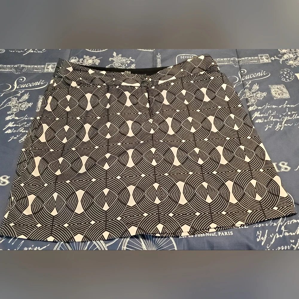 Tail Stylish Black and White Patterned Skort